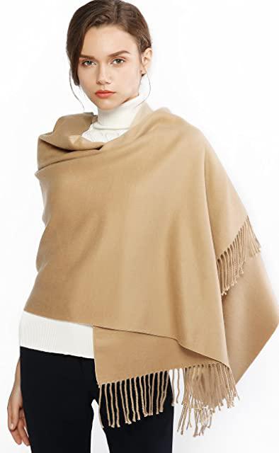 Miglior cappotto cammello e sciarpa